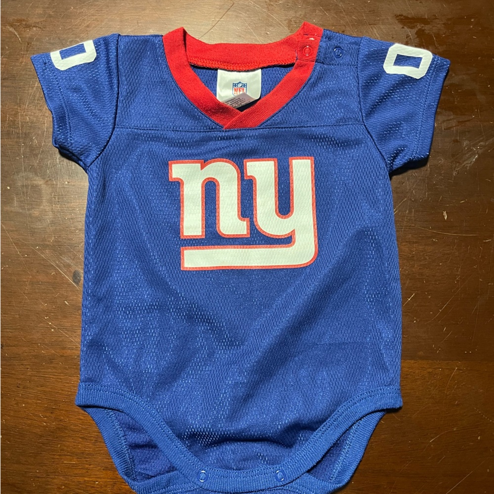 NY Giants baby onesie 6-9 months